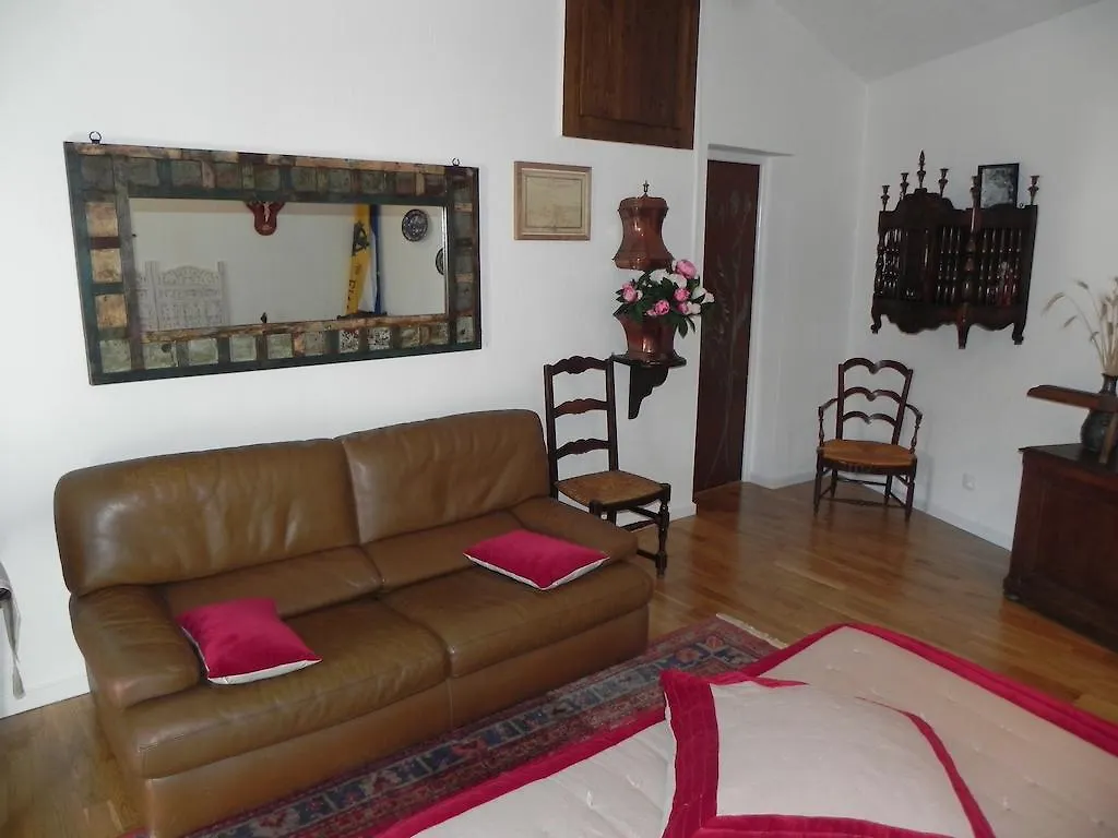 Ferme Des Entremains Hotel Mardore France